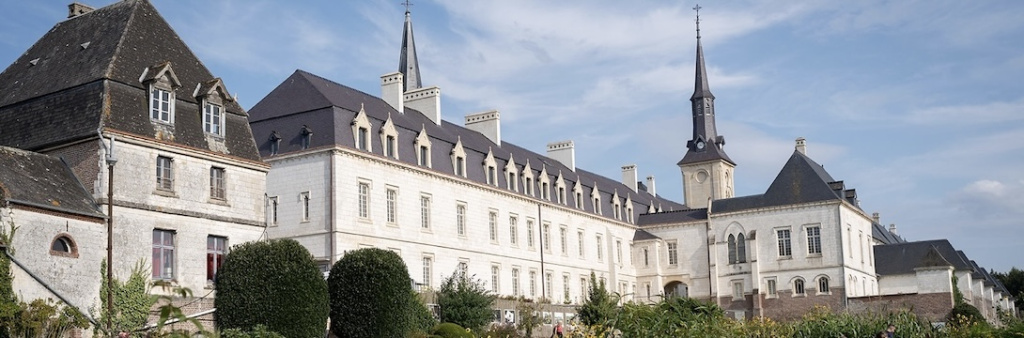 Visite de la Chartreuse de Neuville – Un joyau du patrimoine restauré